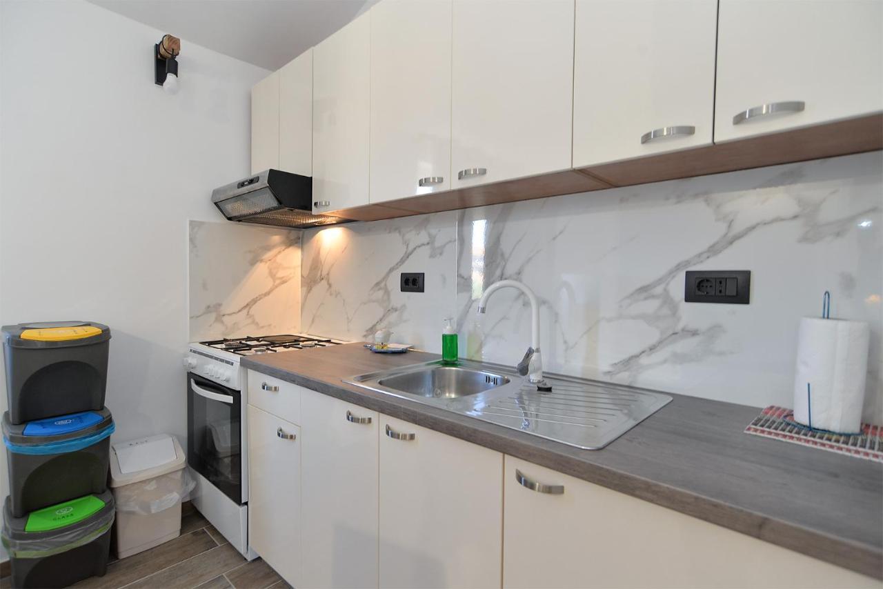 Apartments Elizabeta 1701 Fažana Exterior foto
